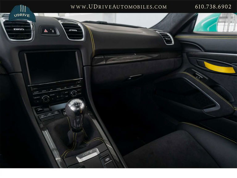 Porsche 981 Cayman GT4