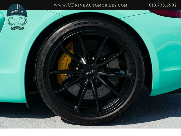 Porsche 981 Cayman GT4