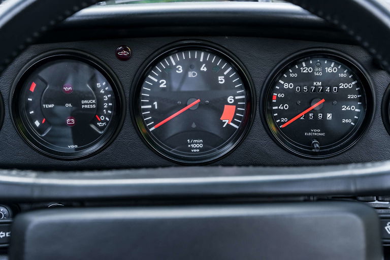 Porsche 911 Carrera 3.2