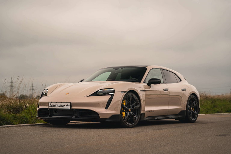 Porsche Taycan Turbo Cross Turismo