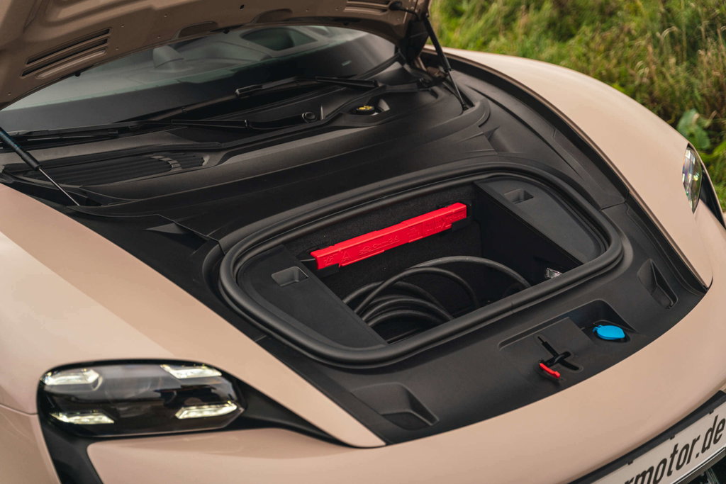 Porsche Taycan Turbo Cross Turismo