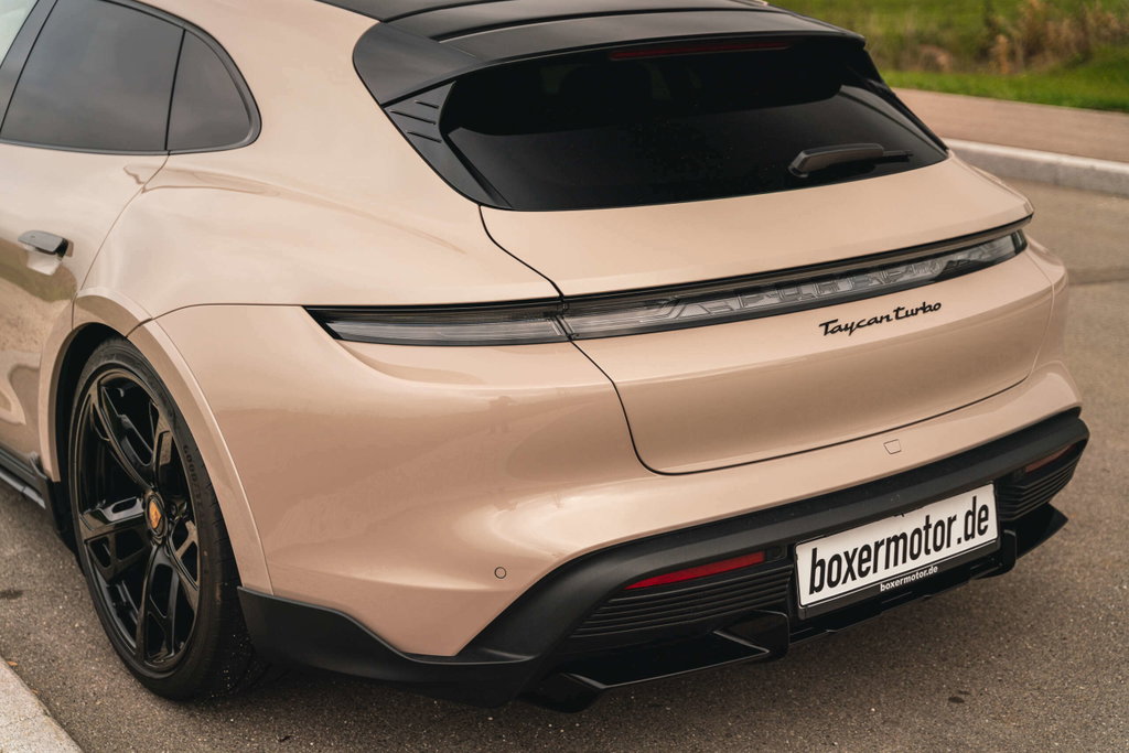 Porsche Taycan Turbo Cross Turismo