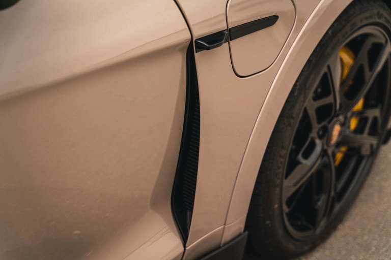 Porsche Taycan Turbo Cross Turismo