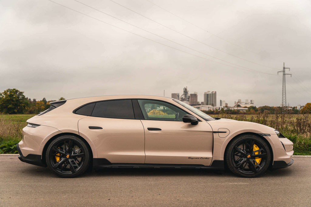 Porsche Taycan Turbo Cross Turismo
