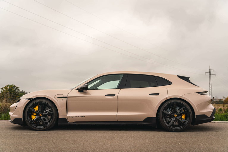 Porsche Taycan Turbo Cross Turismo