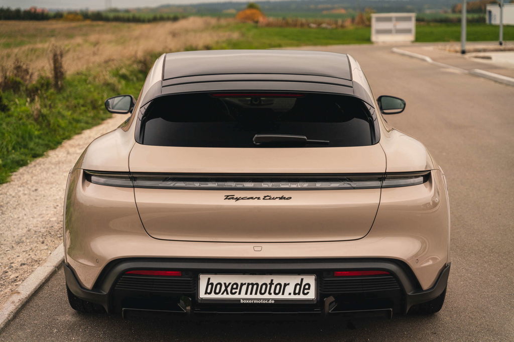 Porsche Taycan Turbo Cross Turismo