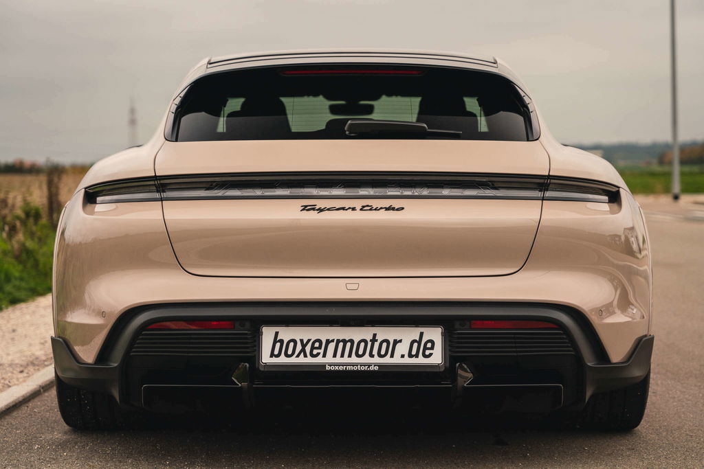 Porsche Taycan Turbo Cross Turismo