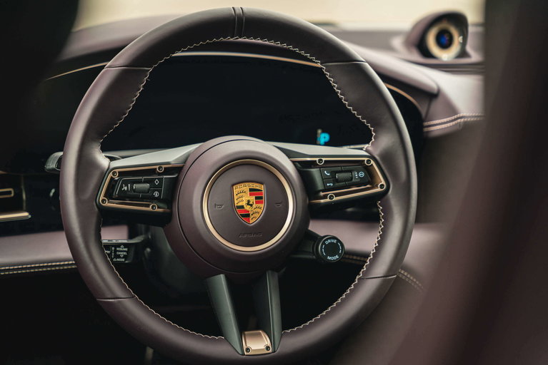 Porsche Taycan Turbo Cross Turismo