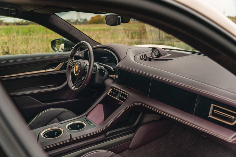 Porsche Taycan Turbo Cross Turismo