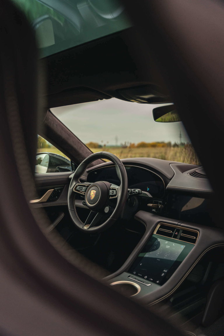 Porsche Taycan Turbo Cross Turismo