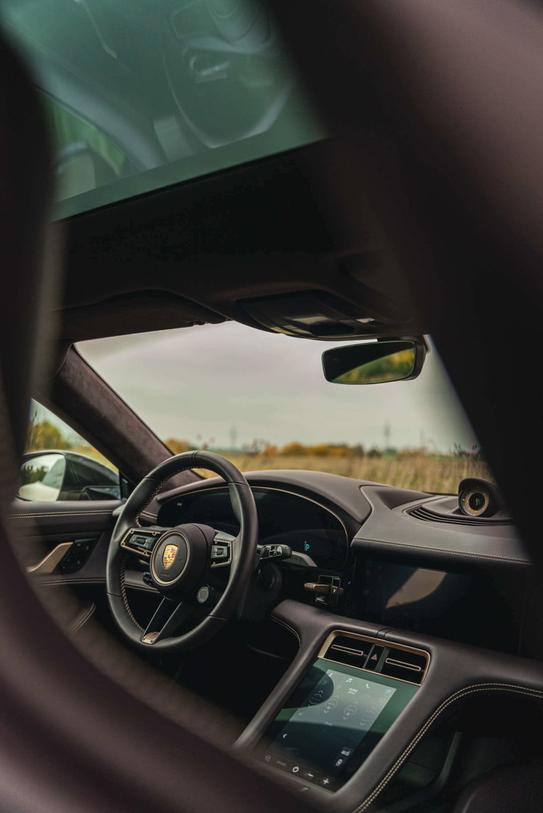 Porsche Taycan Turbo Cross Turismo