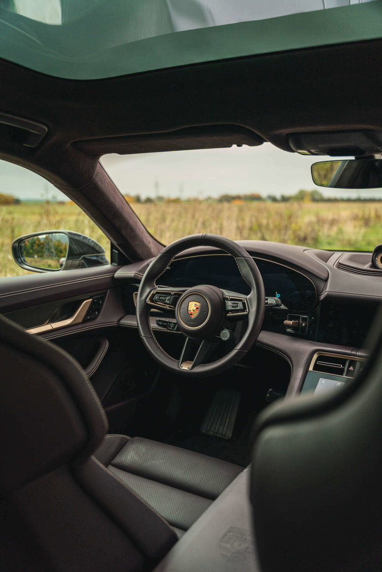 Porsche Taycan Turbo Cross Turismo