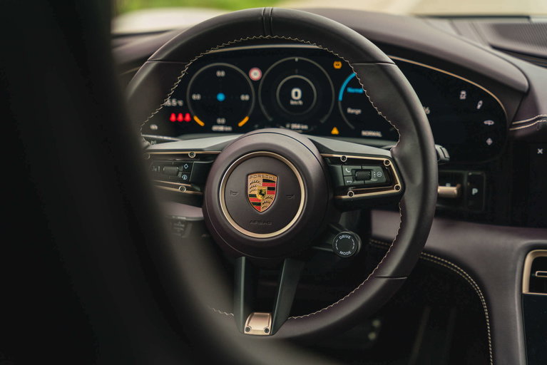 Porsche Taycan Turbo Cross Turismo