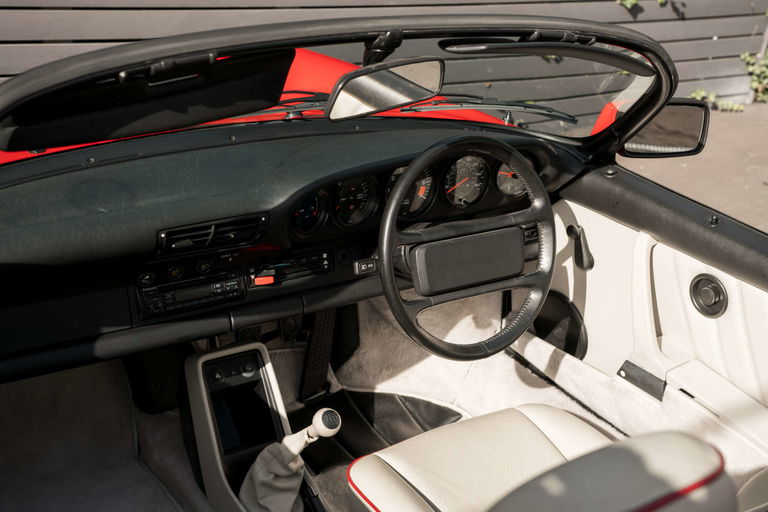 Porsche 911 Carrera 3.2 Speedster