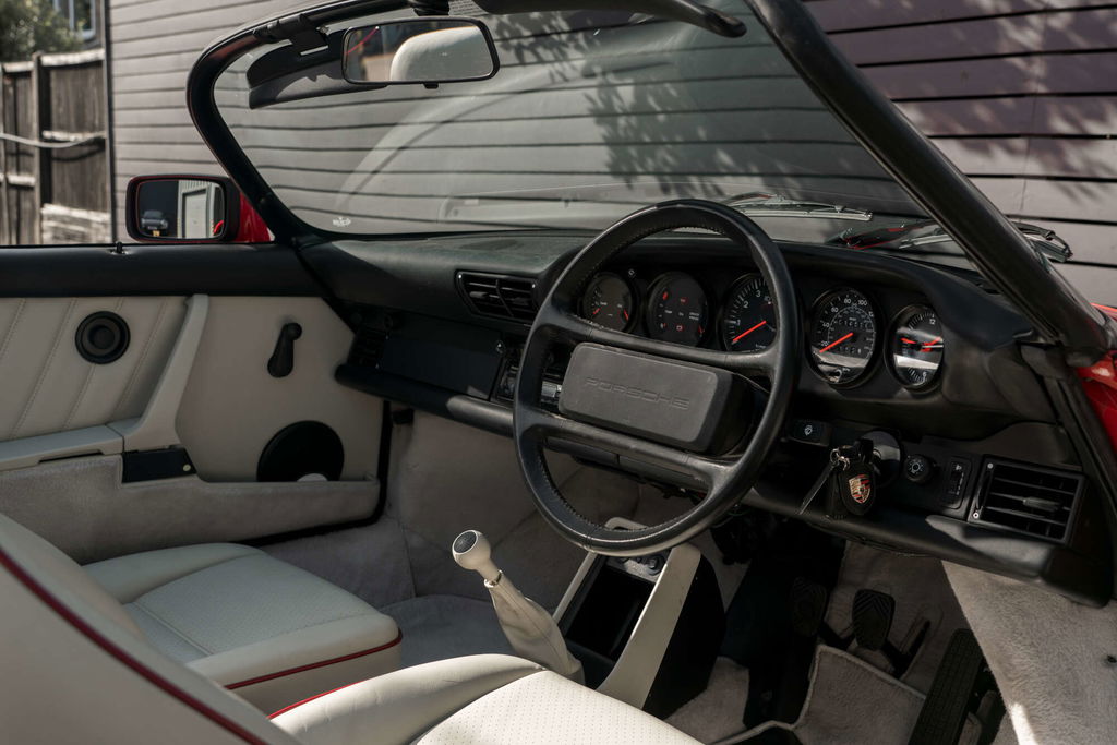 Porsche 911 Carrera 3.2 Speedster