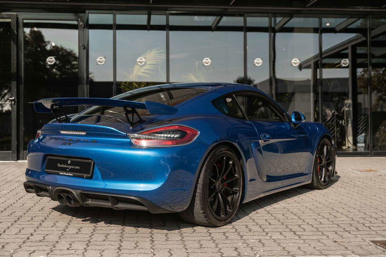 Porsche 981 Cayman GT4