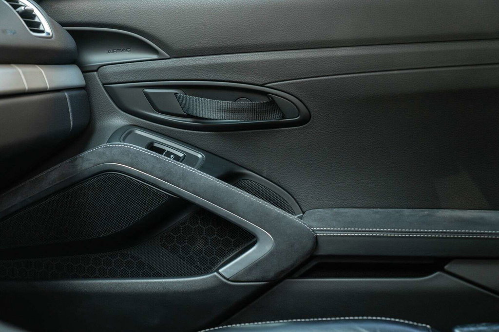 Porsche 981 Cayman GT4