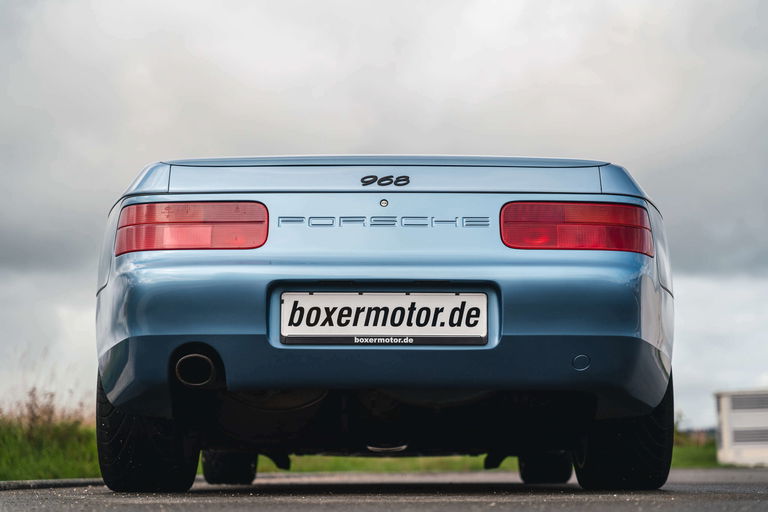Porsche 968