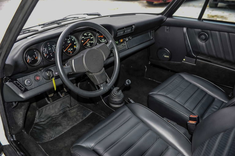 Porsche 911 Turbo 3.0 (US)