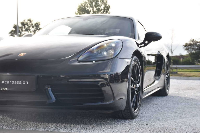Porsche 718 Cayman