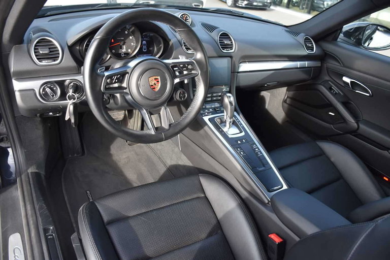 Porsche 718 Cayman
