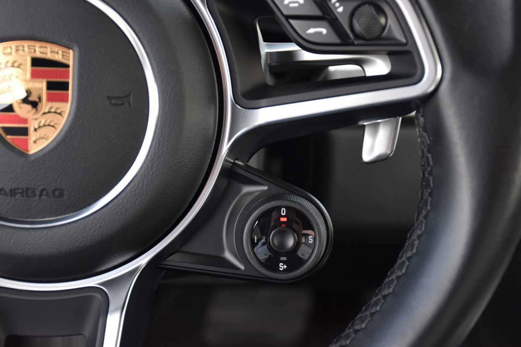 Porsche 718 Cayman