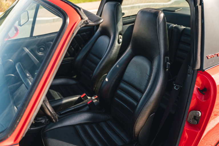Porsche 964 Carrera 4