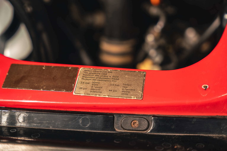 Porsche 964 Carrera 4