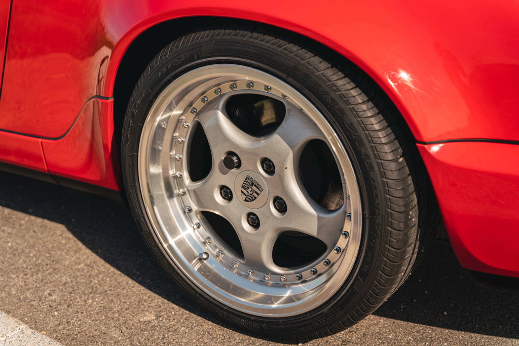 Porsche 964 Carrera 4
