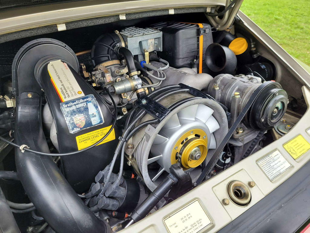 Porsche 911 Carrera 3.2