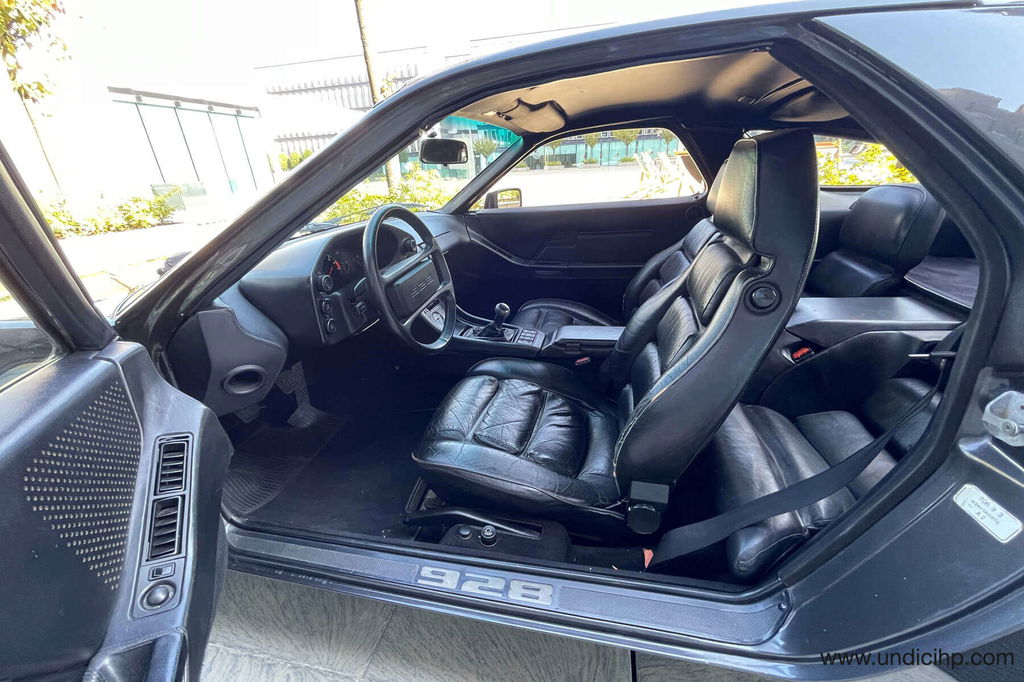 Porsche 928 S