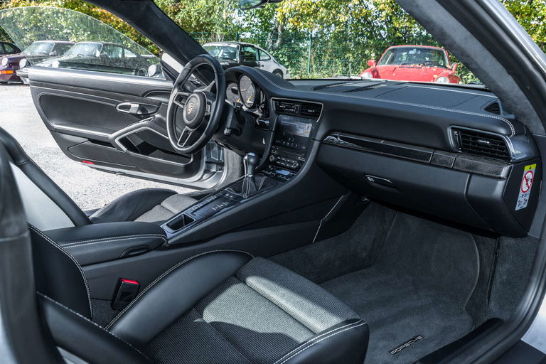 Porsche 991.2 GT3 Touring