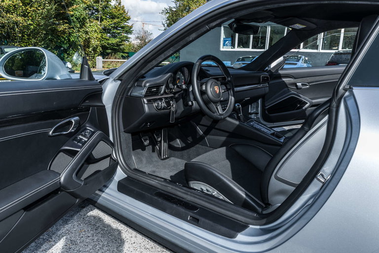 Porsche 991.2 GT3 Touring