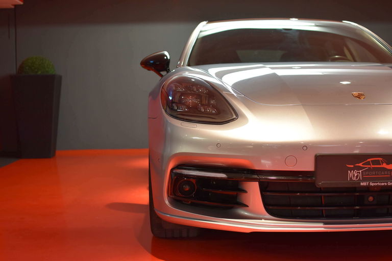 Porsche Panamera 4