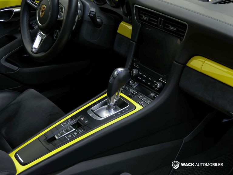 Porsche 991.2 Carrera GTS