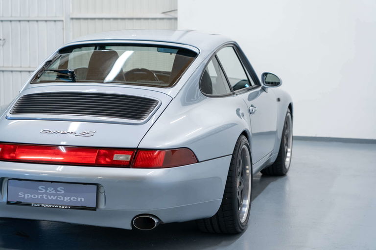 Porsche 993 Carrera 4