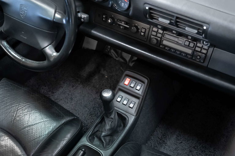 Porsche 993 Carrera 4