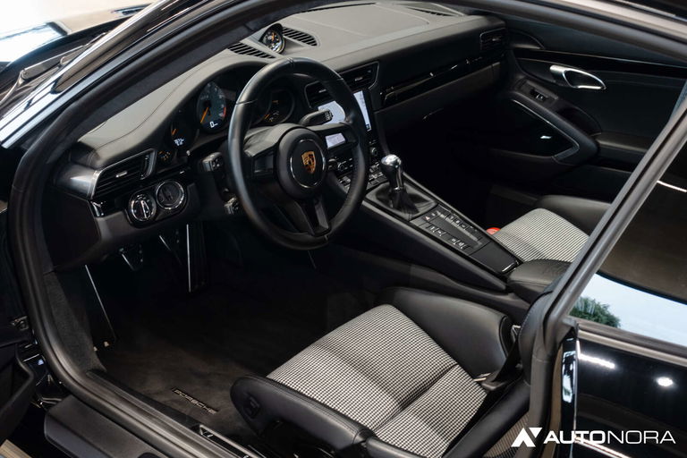 Porsche 991 GT3 Touring