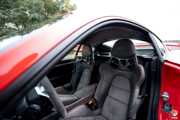 Porsche 981 Cayman GT4