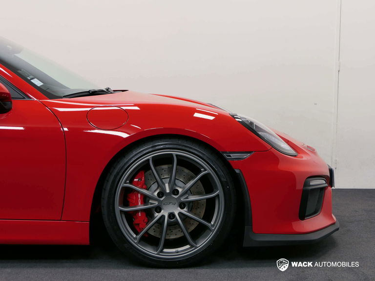 Porsche 981 Cayman GT4