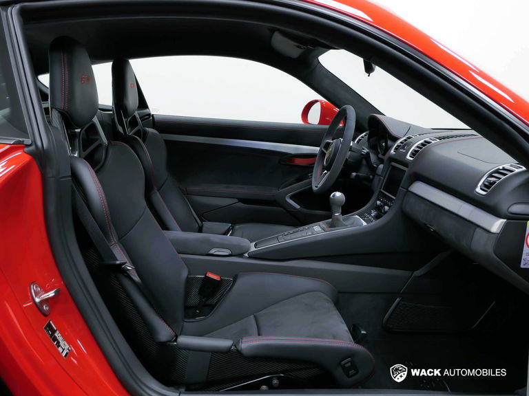 Porsche 981 Cayman GT4