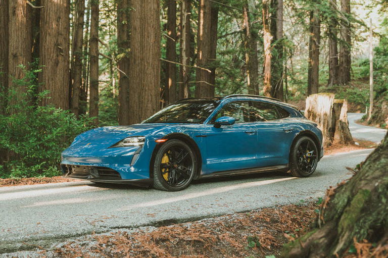 Porsche Taycan Turbo S Cross Turismo