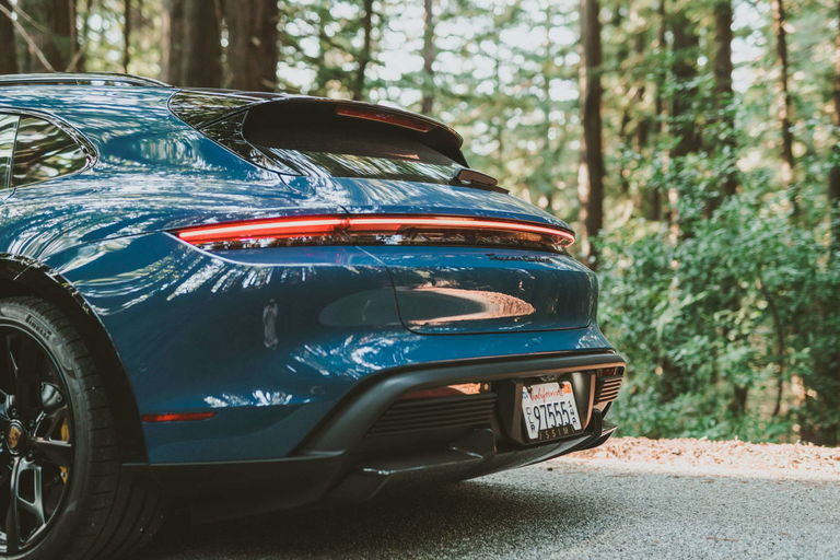 Porsche Taycan Turbo S Cross Turismo