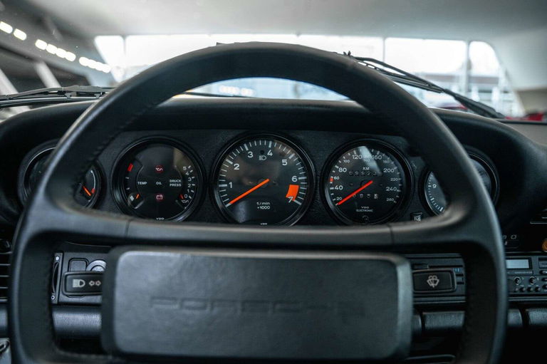 Porsche 911 Carrera 3.2