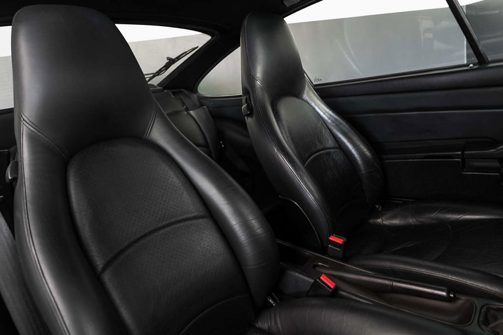 Porsche 993 Carrera 4S