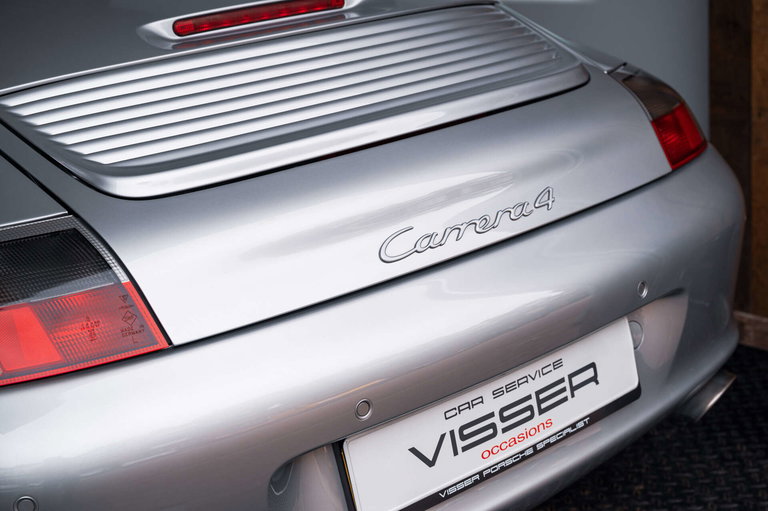 Porsche 996 Carrera 4