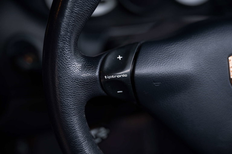 Porsche 996 Carrera 4