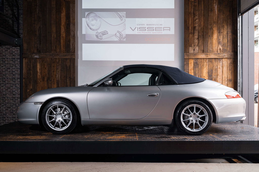 Porsche 996 Carrera 4