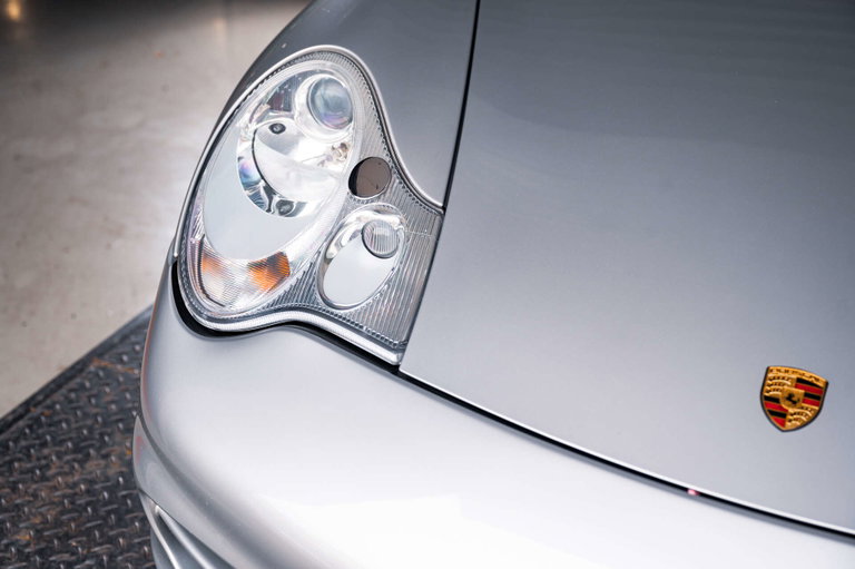 Porsche 996 Carrera 4