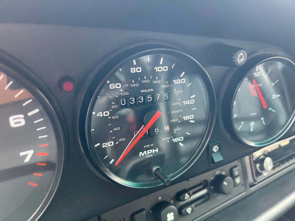 Porsche 964 Carrera 4